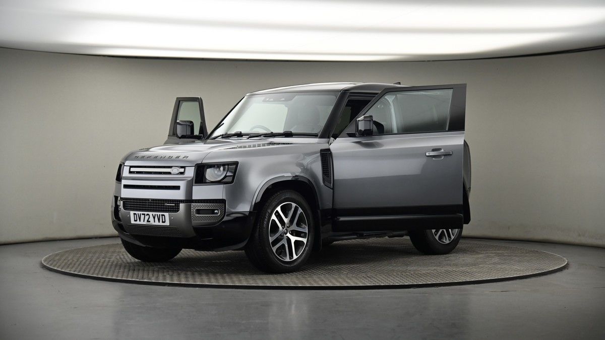 More views of Land Rover Defender 90