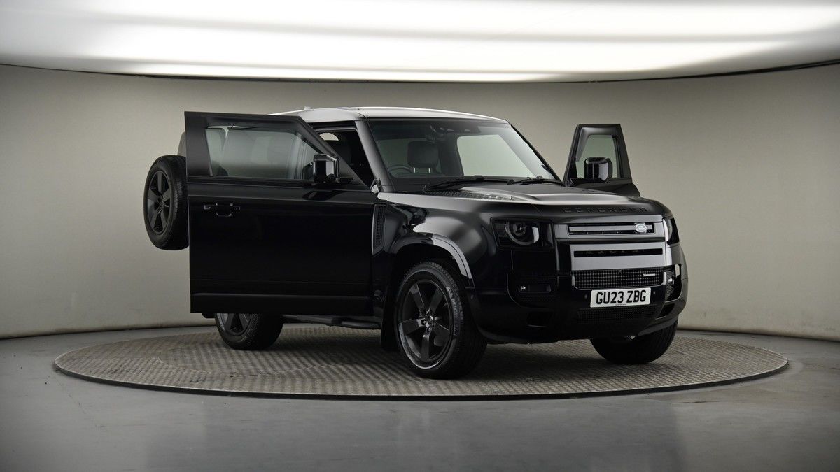 More views of Land Rover Defender 90