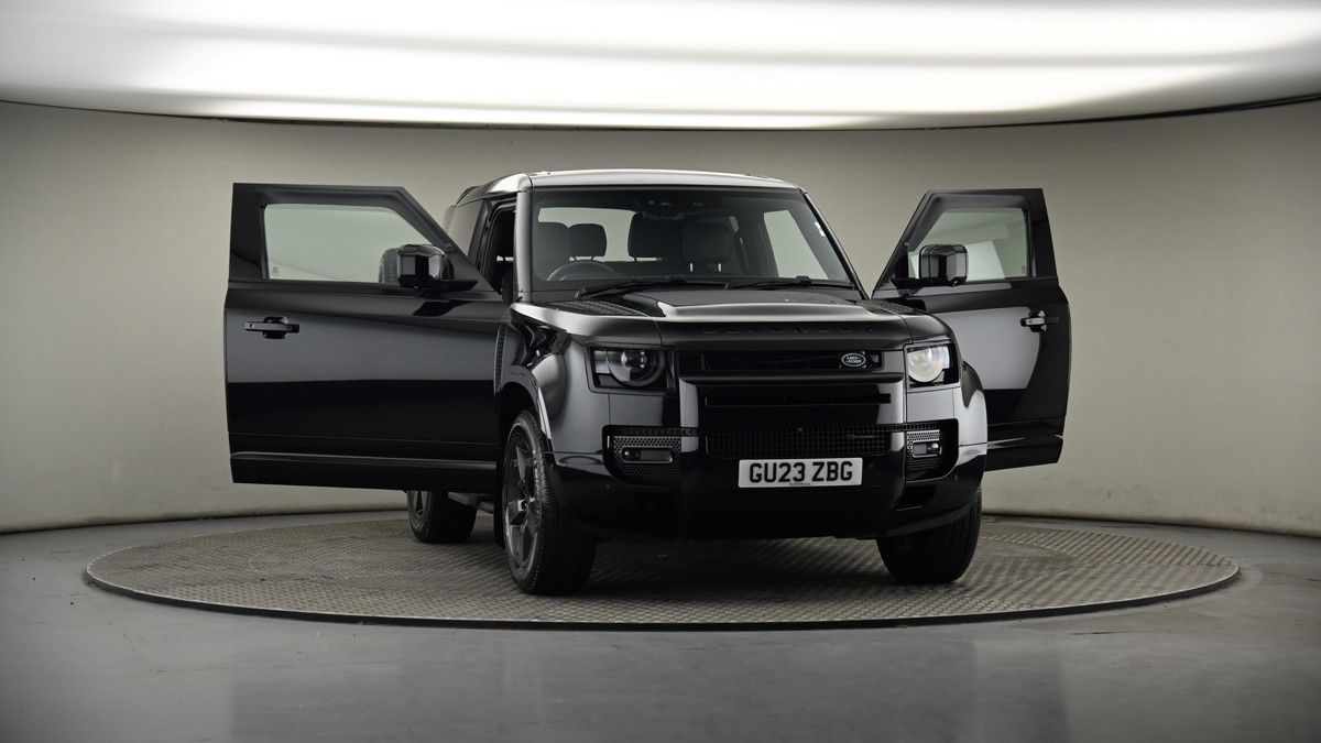 More views of Land Rover Defender 90