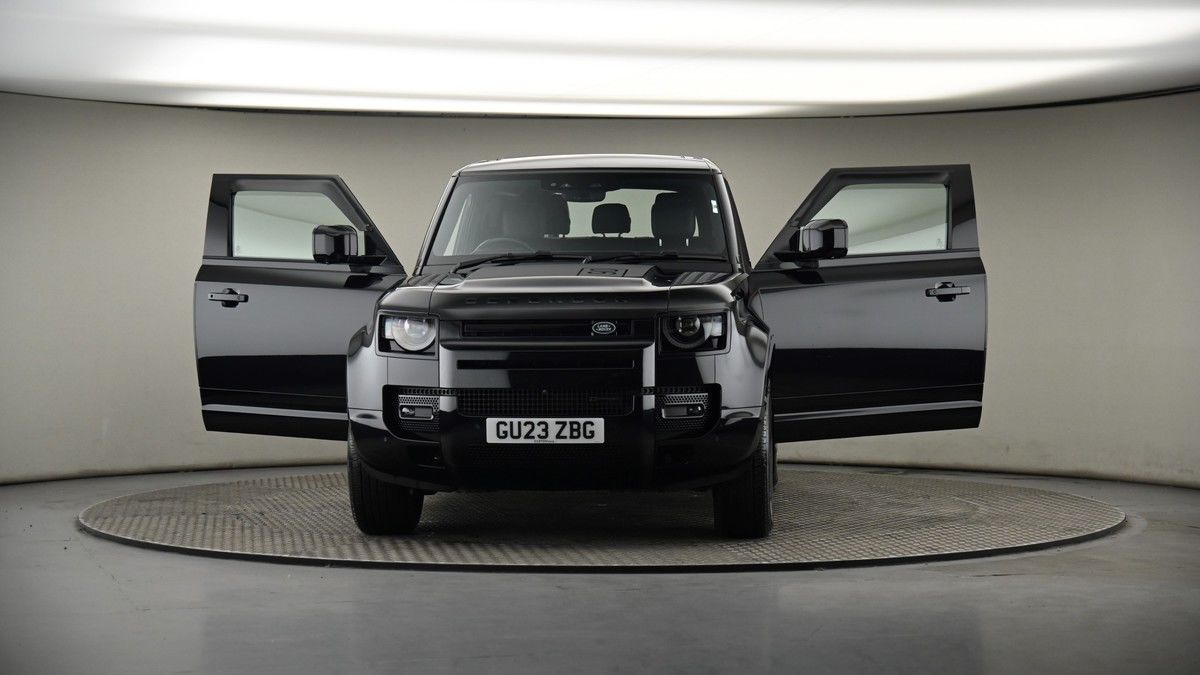 More views of Land Rover Defender 90