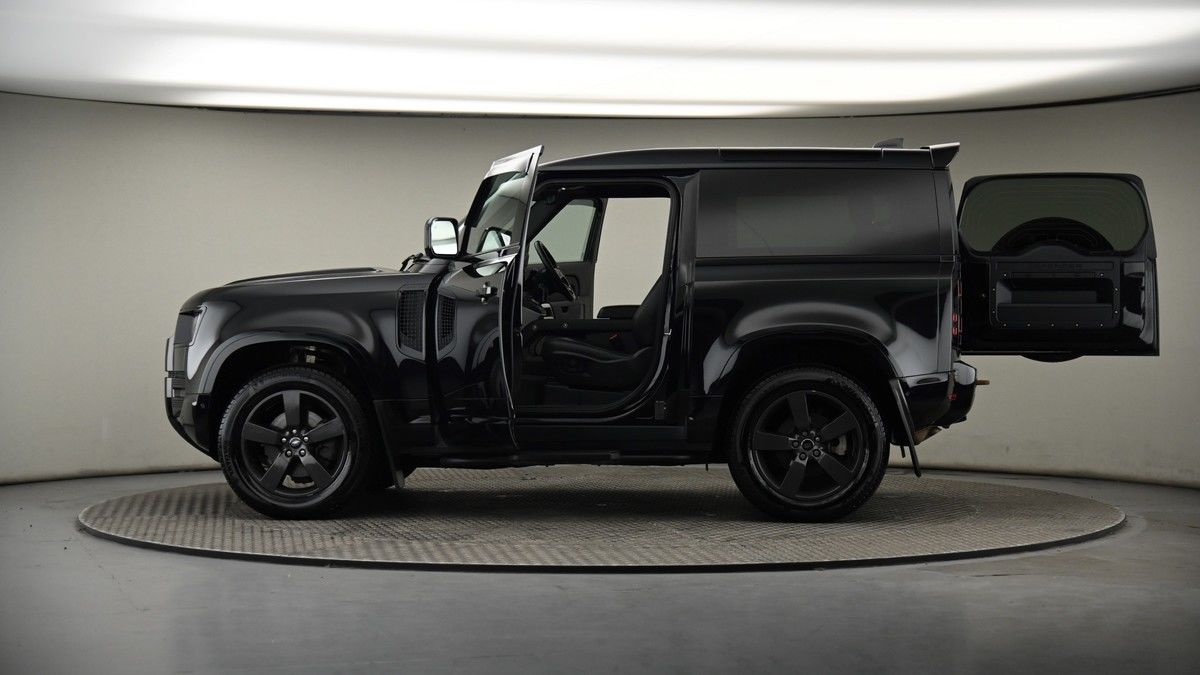 More views of Land Rover Defender 90