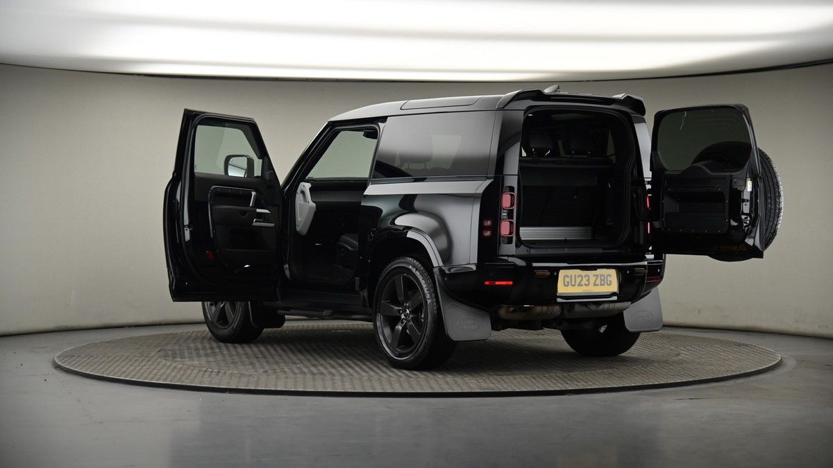 More views of Land Rover Defender 90