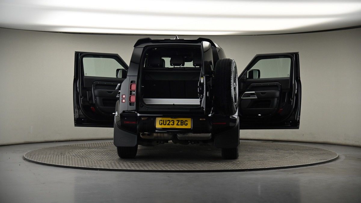 More views of Land Rover Defender 90