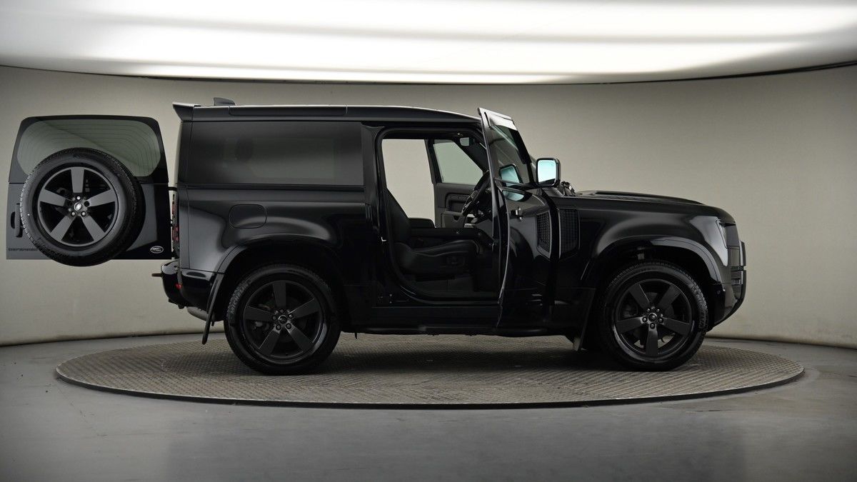 More views of Land Rover Defender 90