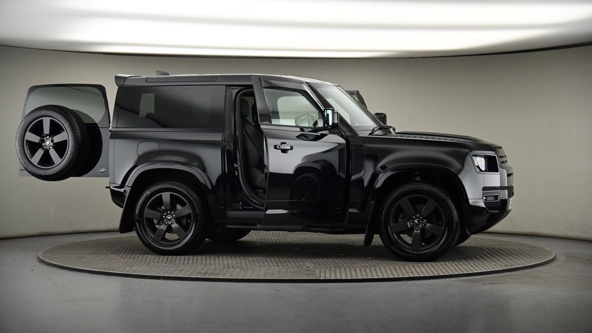 More views of Land Rover Defender 90