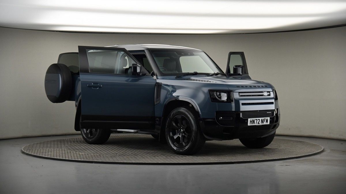 More views of Land Rover Defender 90