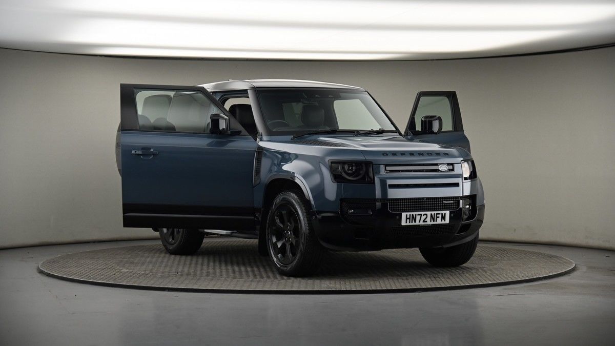 More views of Land Rover Defender 90