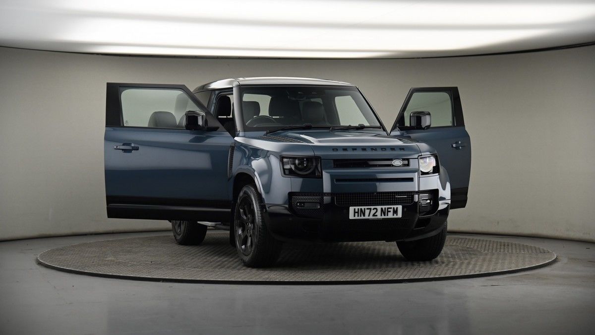 More views of Land Rover Defender 90