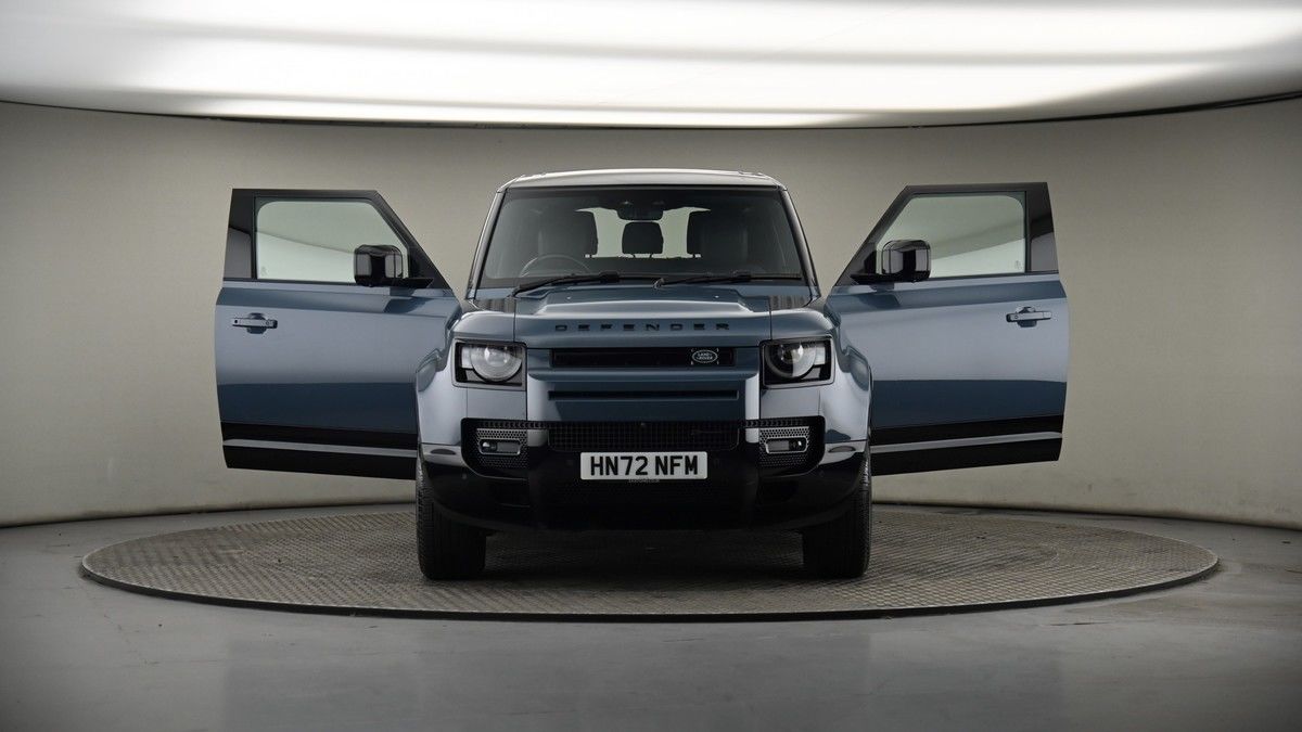 More views of Land Rover Defender 90