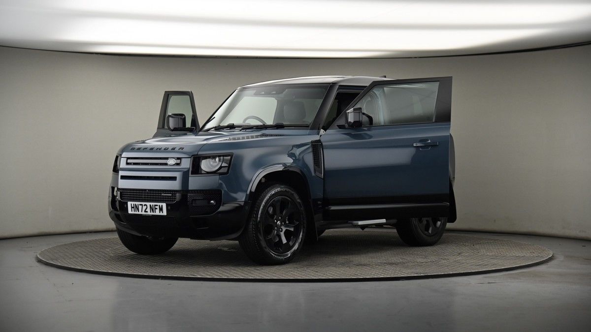 More views of Land Rover Defender 90