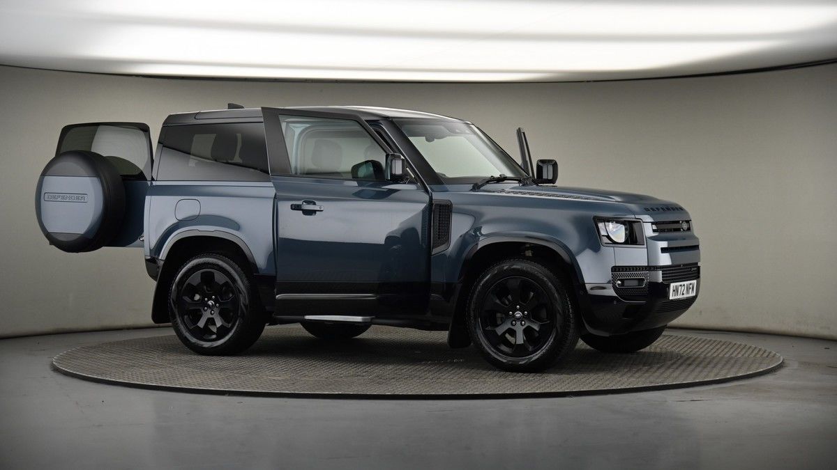 More views of Land Rover Defender 90