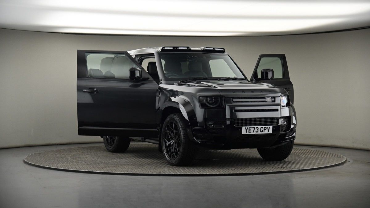 More views of Land Rover Defender 90