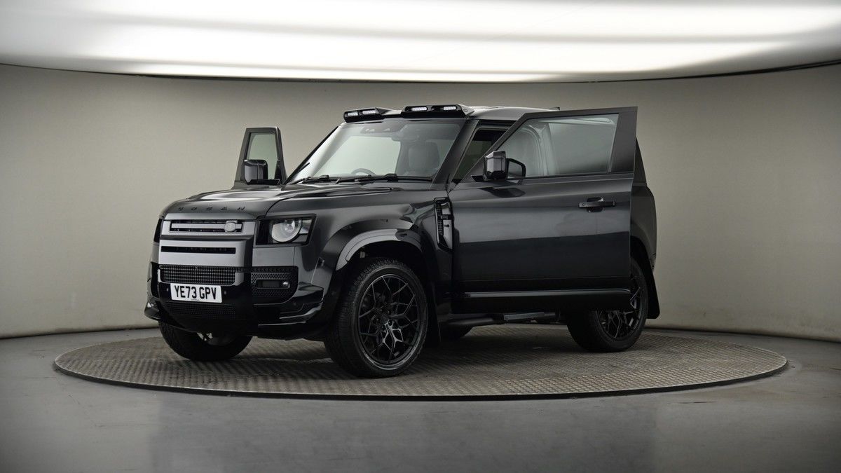 More views of Land Rover Defender 90