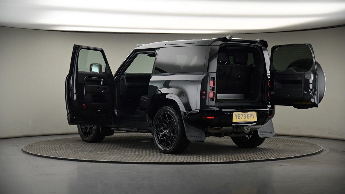 More views of Land Rover Defender 90