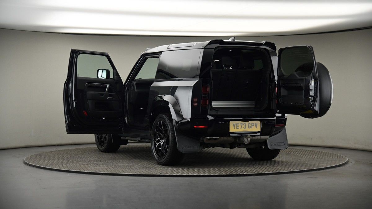 Land Rover Defender 90 Image 8