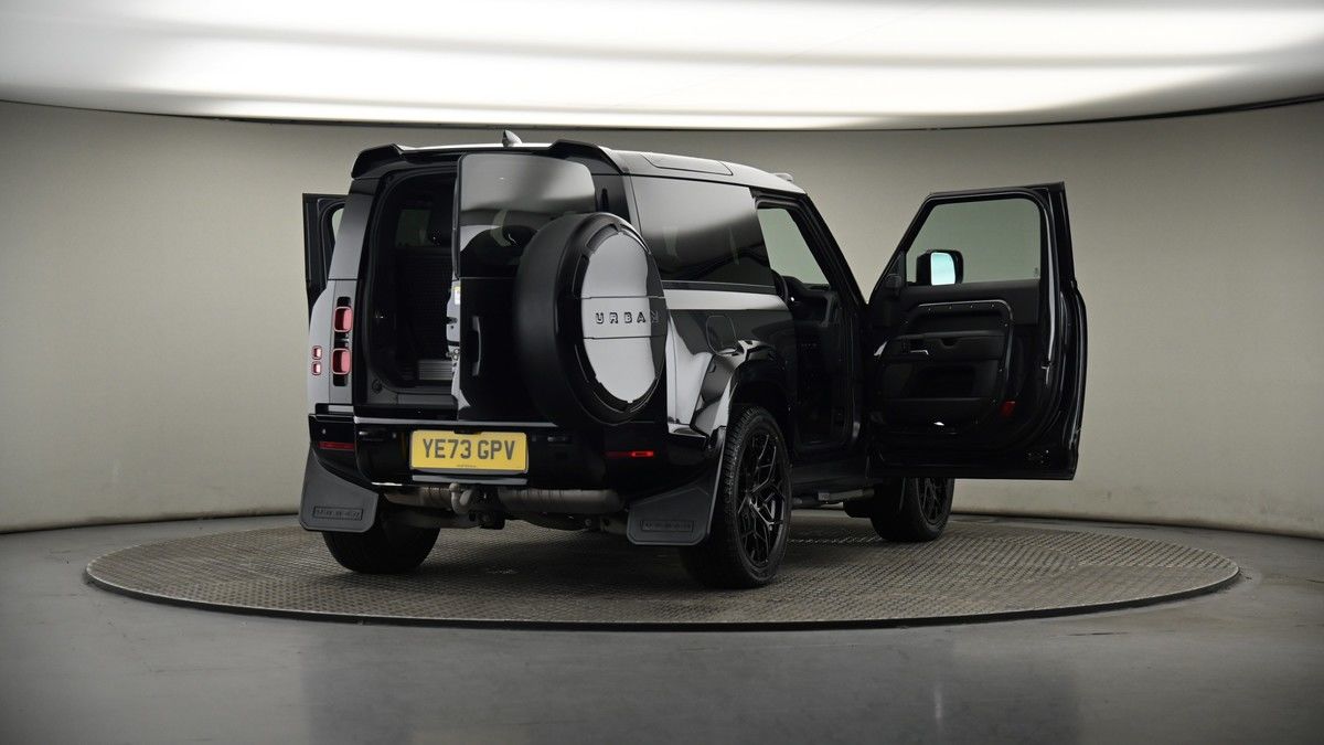 More views of Land Rover Defender 90