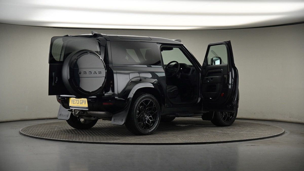 More views of Land Rover Defender 90