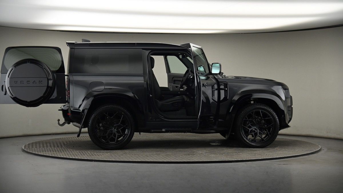 More views of Land Rover Defender 90