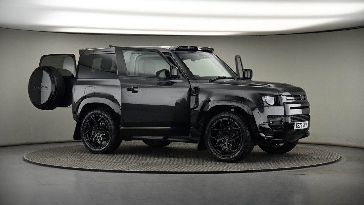 More views of Land Rover Defender 90