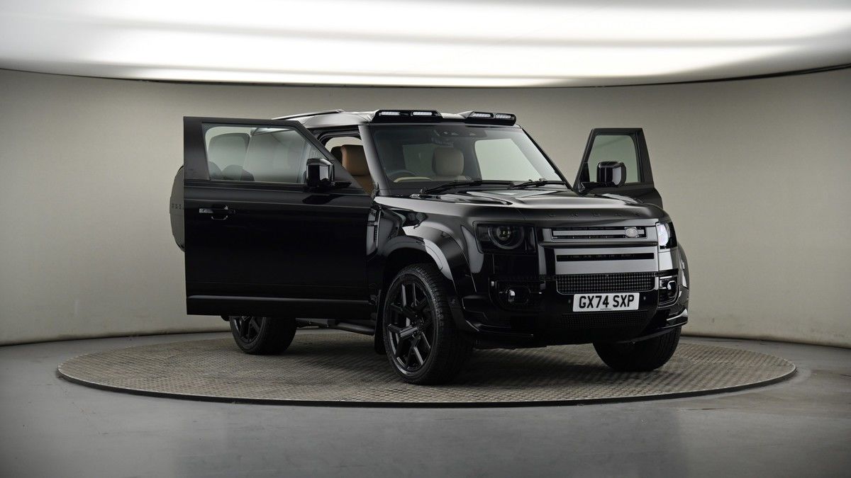 More views of Land Rover Defender 90