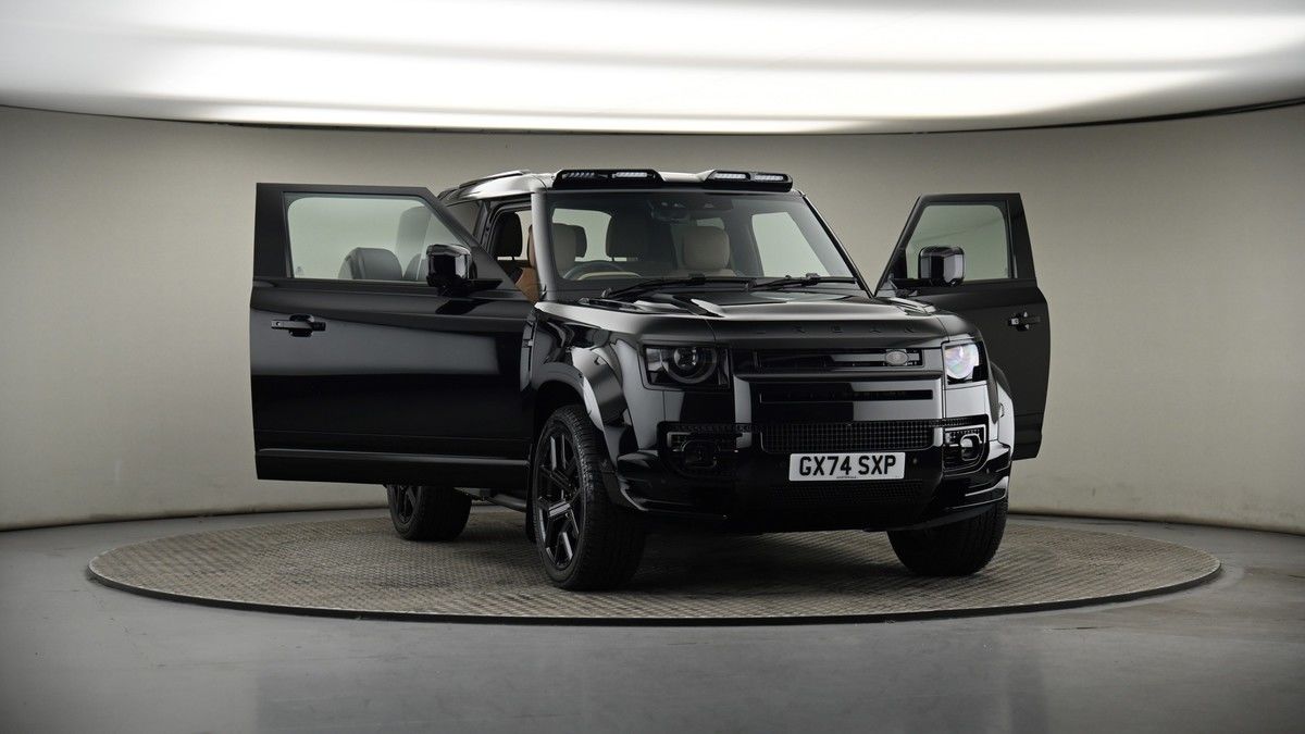 More views of Land Rover Defender 90