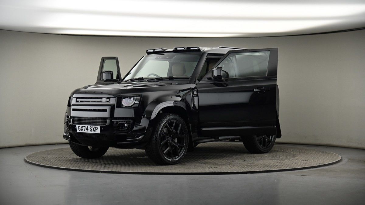 More views of Land Rover Defender 90