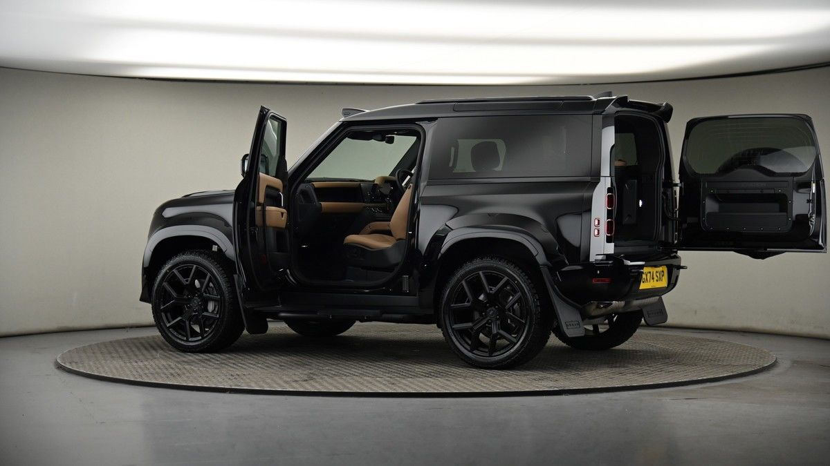 More views of Land Rover Defender 90