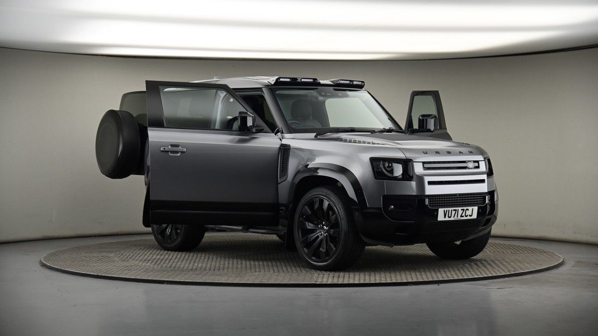 More views of Land Rover Defender 90