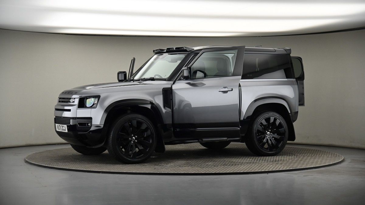 More views of Land Rover Defender 90