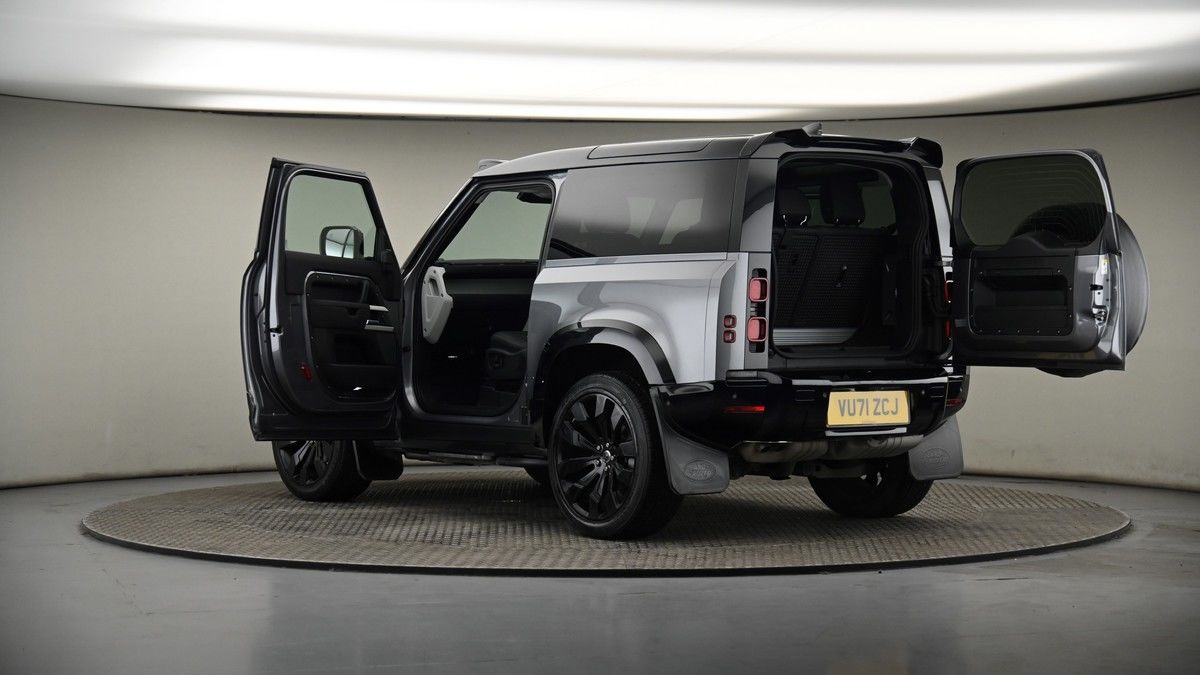 More views of Land Rover Defender 90