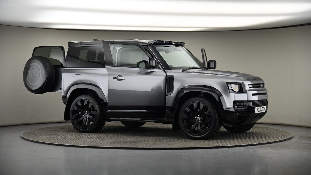 More views of Land Rover Defender 90