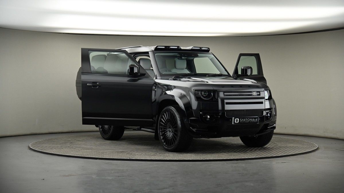 More views of Land Rover Defender 90