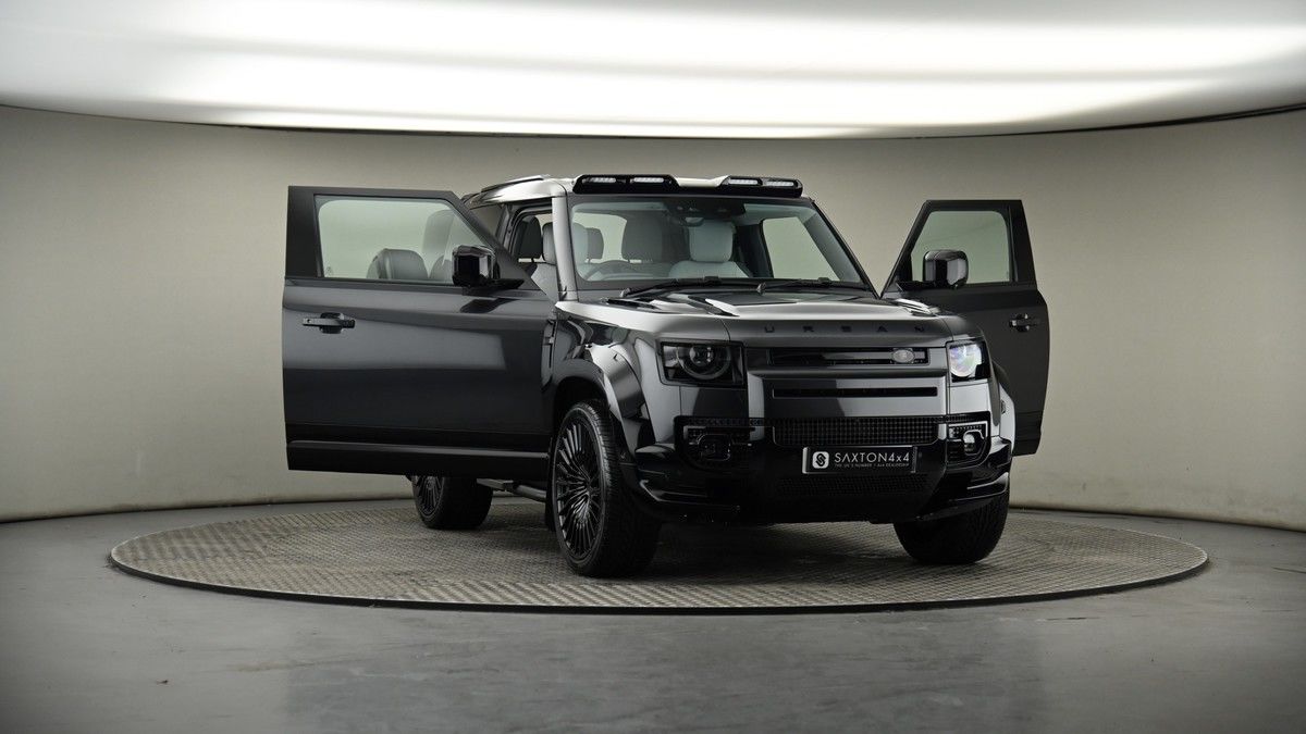 More views of Land Rover Defender 90