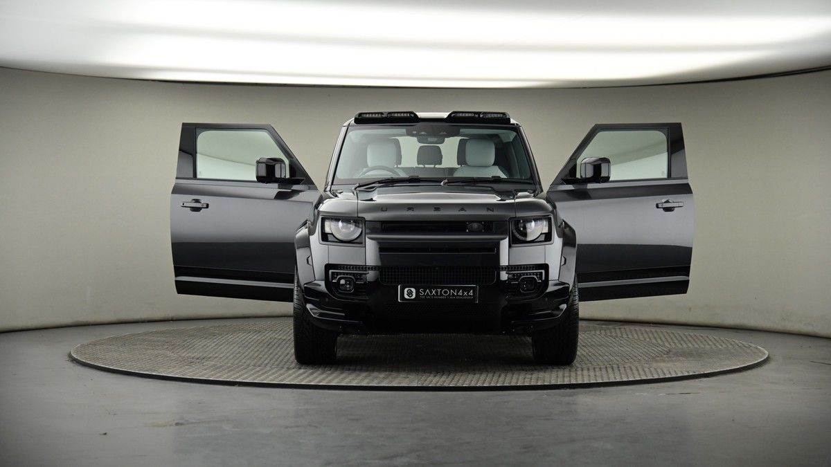 More views of Land Rover Defender 90
