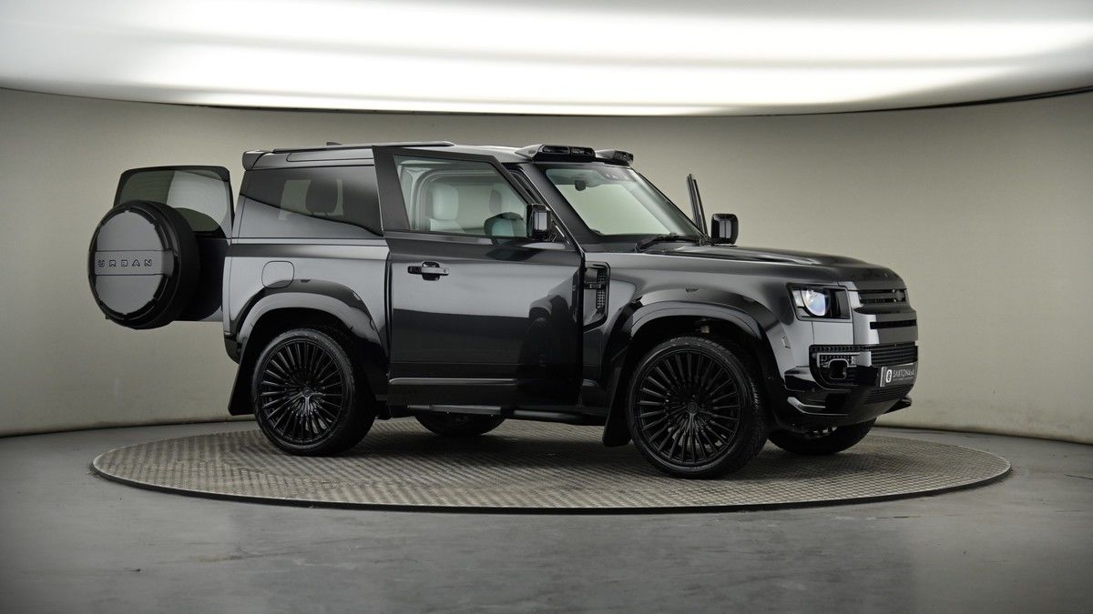 More views of Land Rover Defender 90