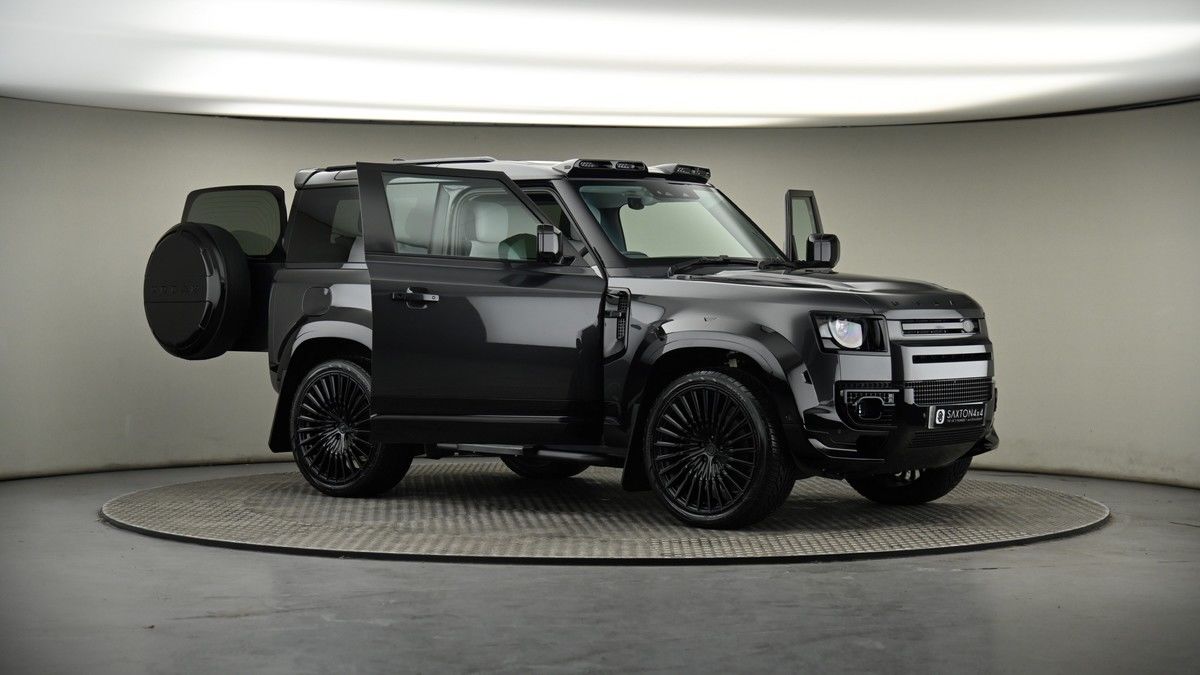 More views of Land Rover Defender 90