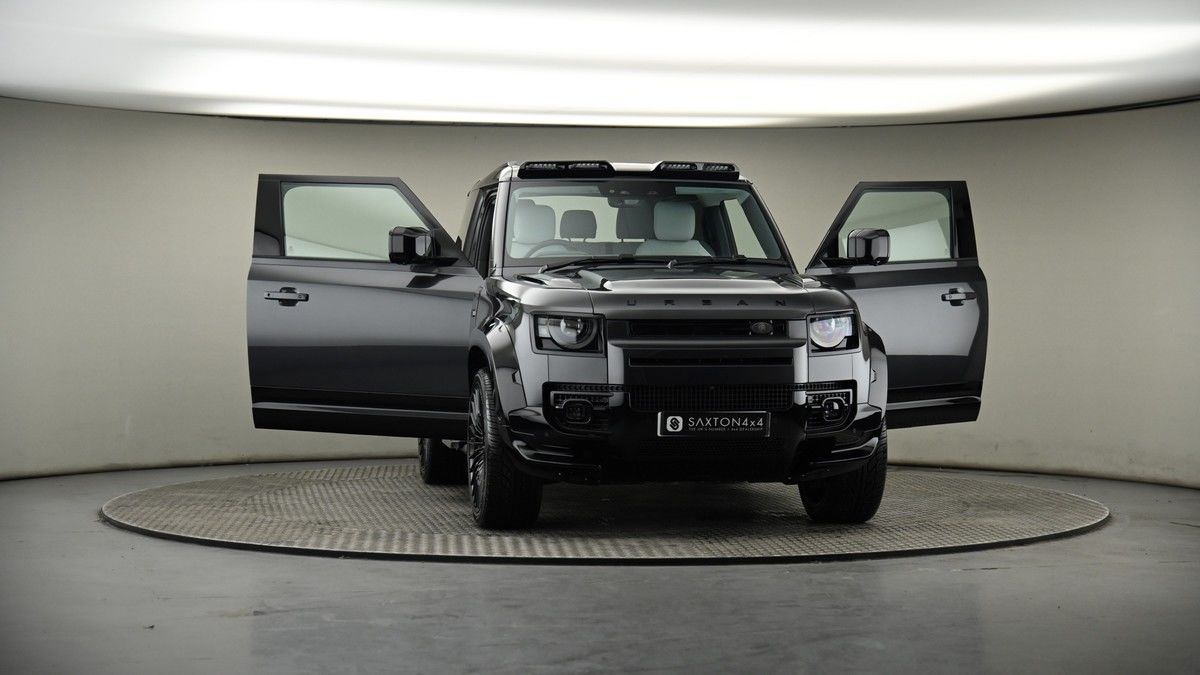More views of Land Rover Defender 90