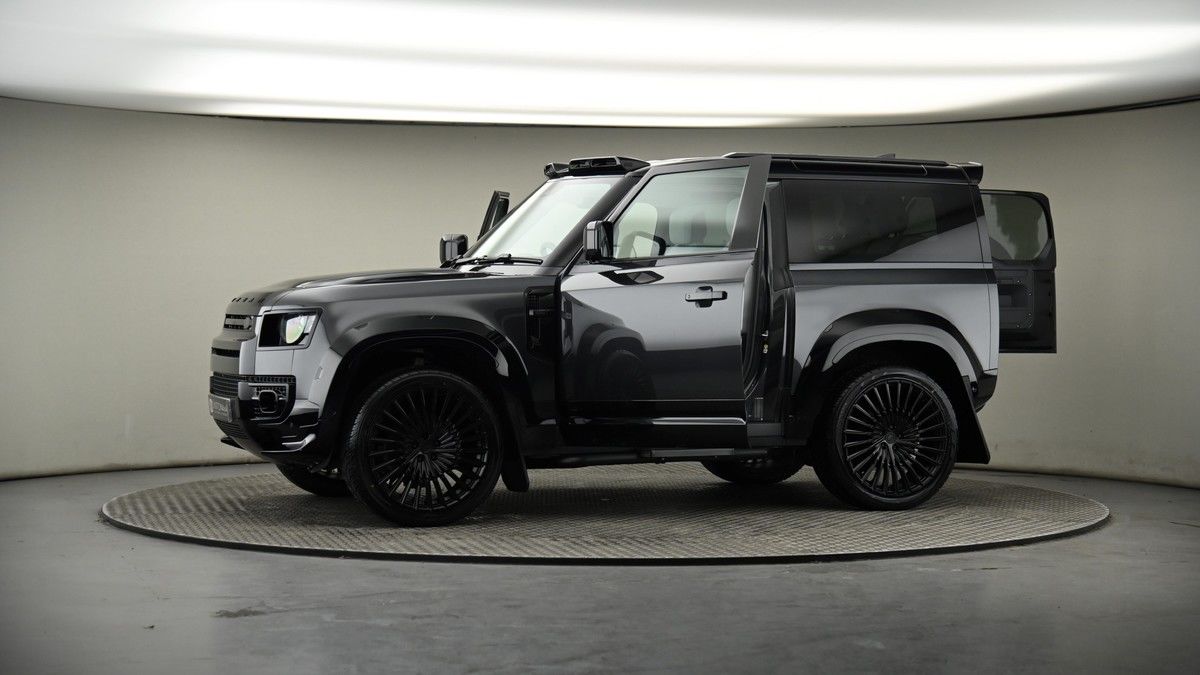 More views of Land Rover Defender 90
