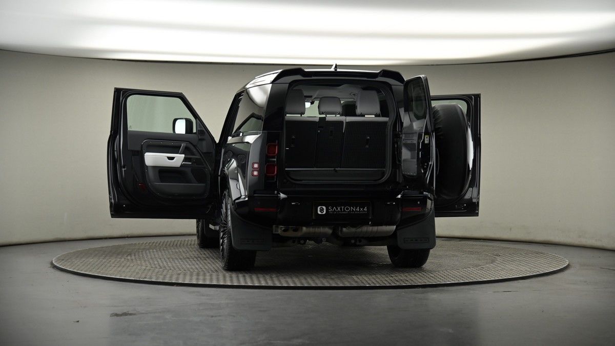 More views of Land Rover Defender 90