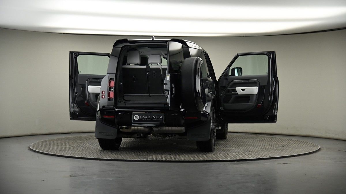More views of Land Rover Defender 90