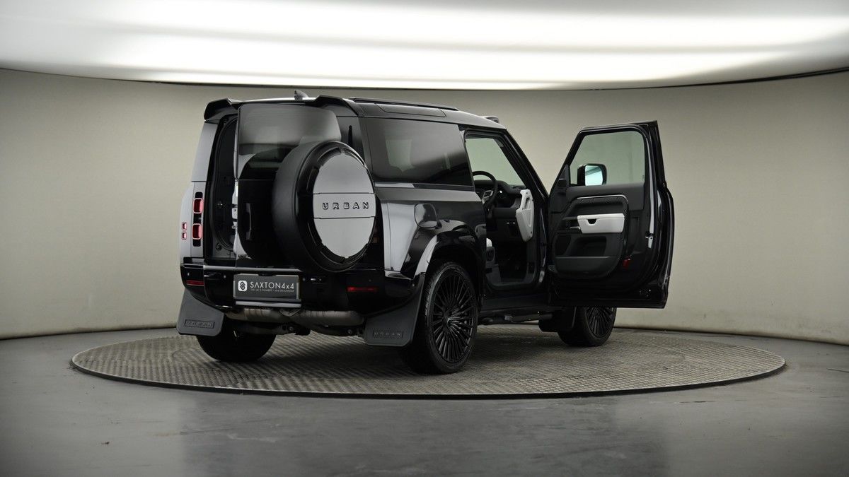 More views of Land Rover Defender 90