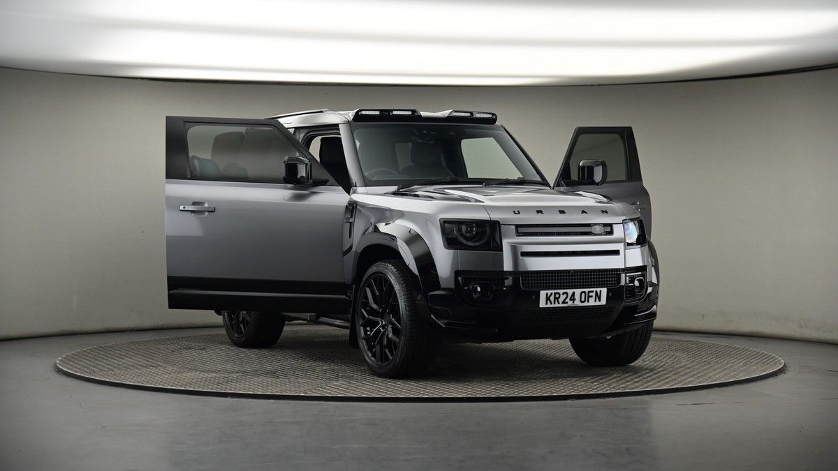 More views of Land Rover Defender 90