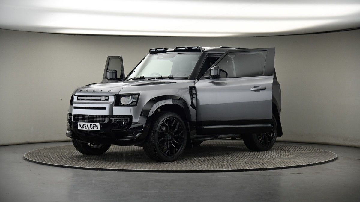 More views of Land Rover Defender 90