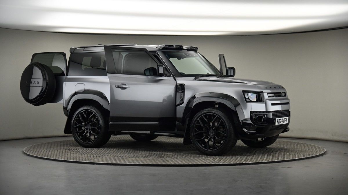 More views of Land Rover Defender 90