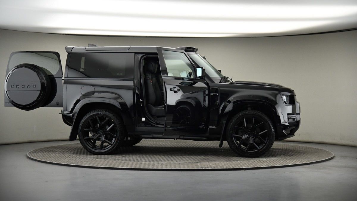 More views of Land Rover Defender 90