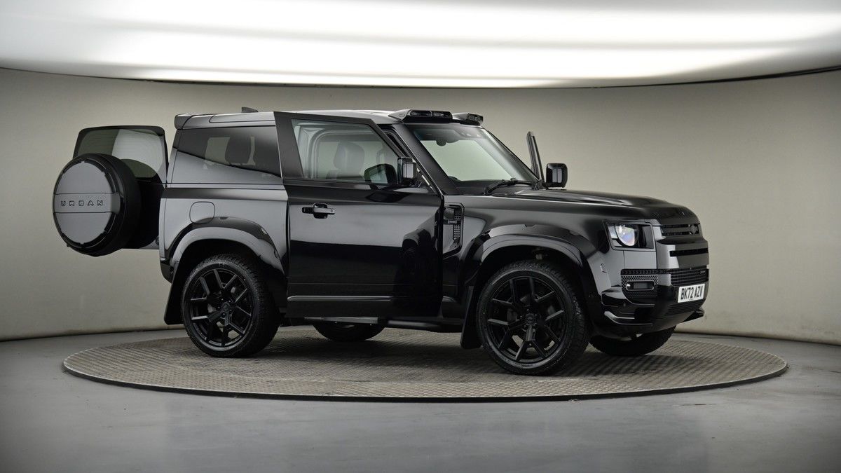 More views of Land Rover Defender 90