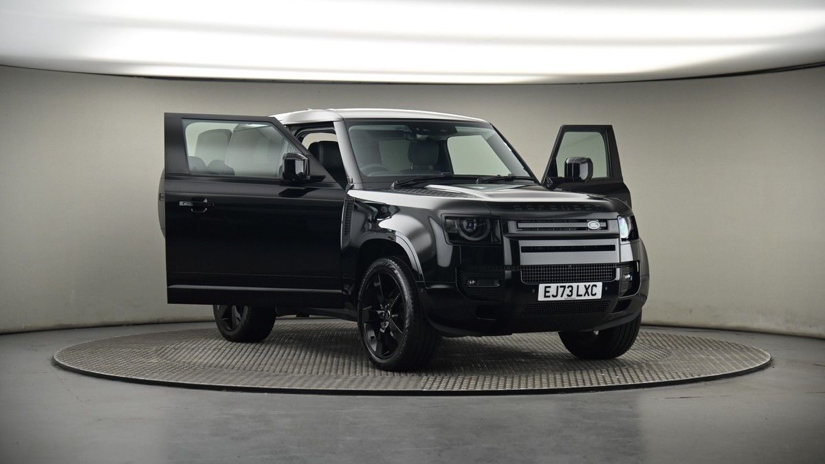 More views of Land Rover Defender 90