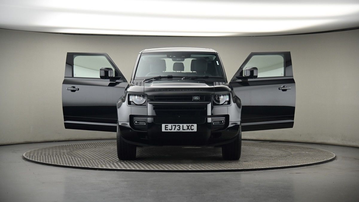 More views of Land Rover Defender 90