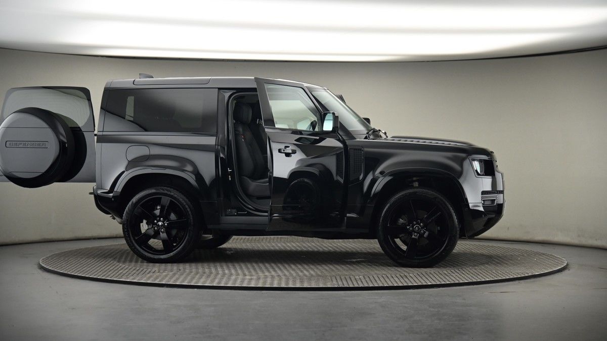 More views of Land Rover Defender 90