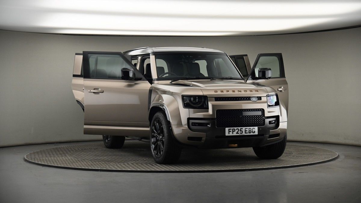 More views of Land Rover Defender 110